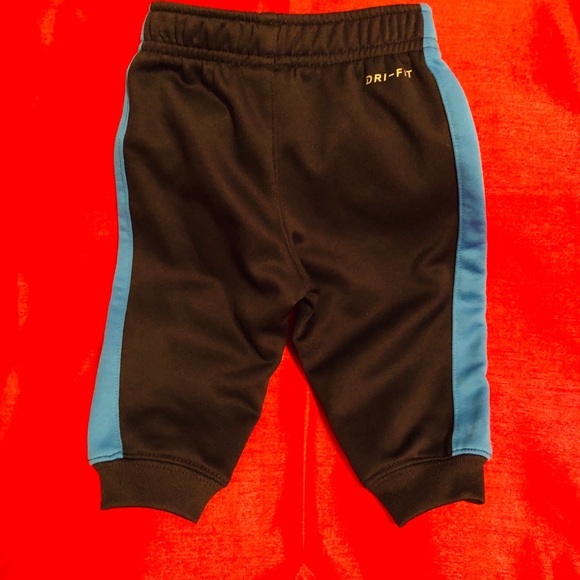 Nike Dri-Fit 2pcs track suit - Picture 5 of 5